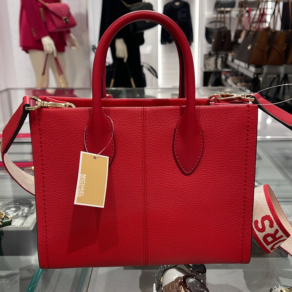 MICHAEL KORS
Mirella Small Pebble Leather Crossbody Bag
Bright Red
NWT - Picture 16 of 16